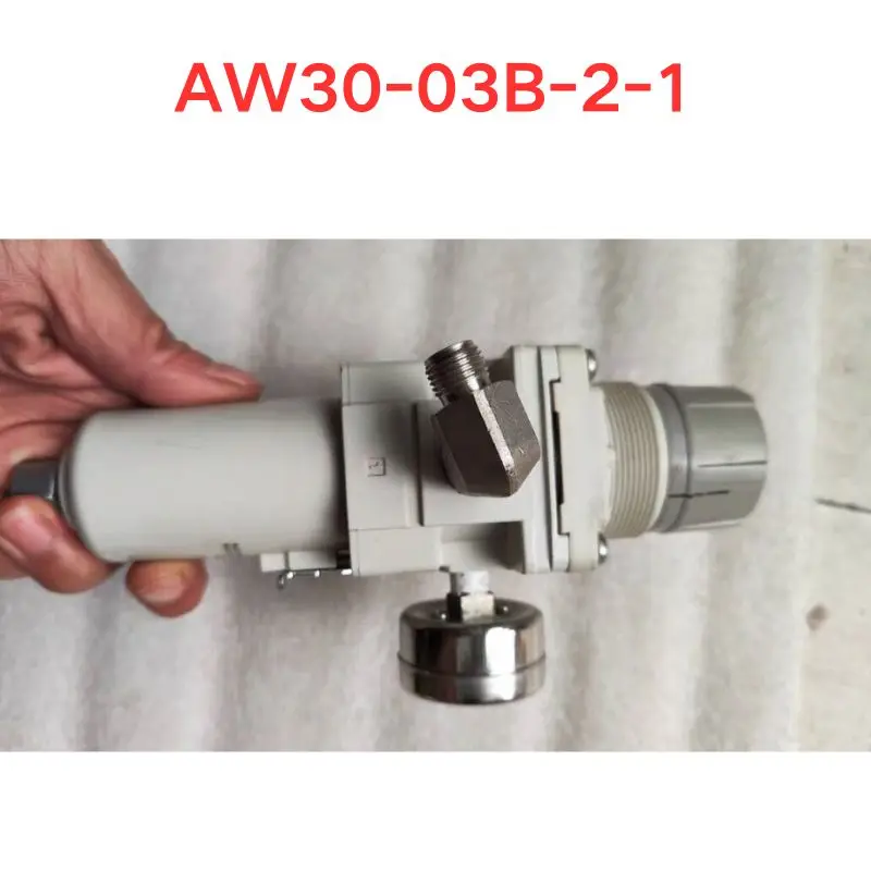 

Новый клапан регулирования давления фильтра AW30-03B-2-1 Быстрая доставка