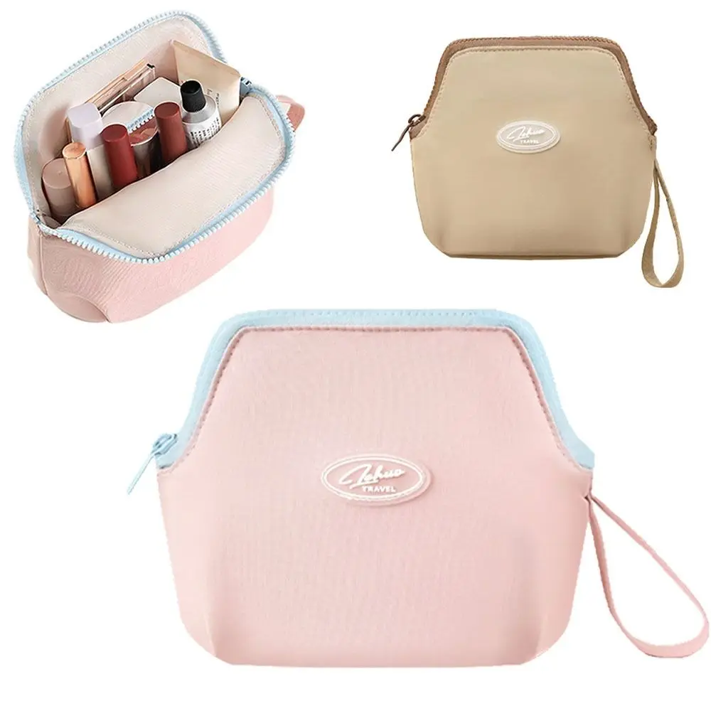 

Large Capacity Portable Cosmetic Bag with Hanging Handle Brush Holder Travel Makeup Pouch Zipper Closure Large Opening