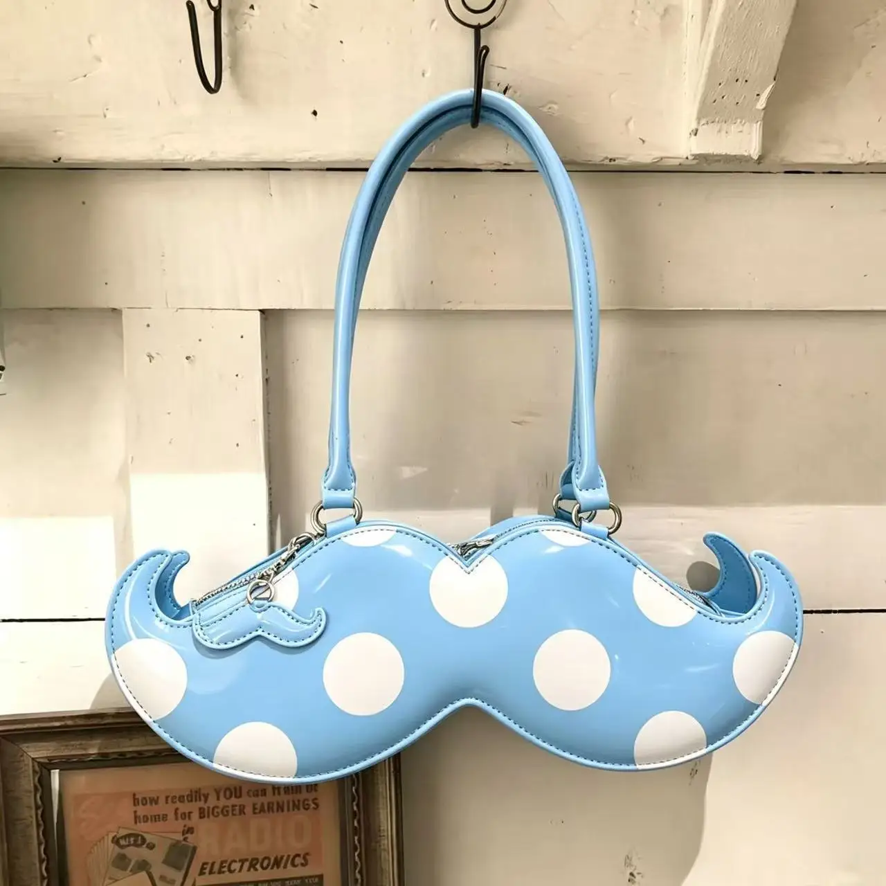 Damentasche 2026 Koreanische Süße Bartform PU Dot Y2K Mode Reißverschluss Interessante Schultertasche Handtasche