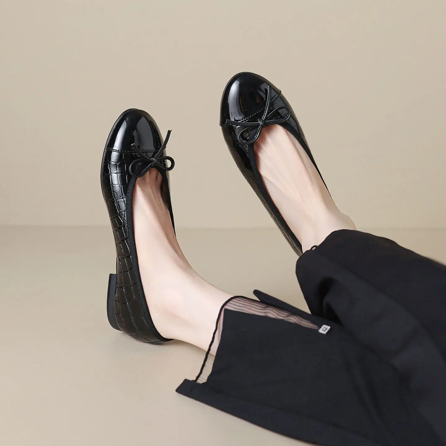 zapatos-planos-negros-de-ballet-para-mujer-modelo-2026-con-lazo-de-mariposa-elegantes-de-suela-plana-tallas-grandes-del