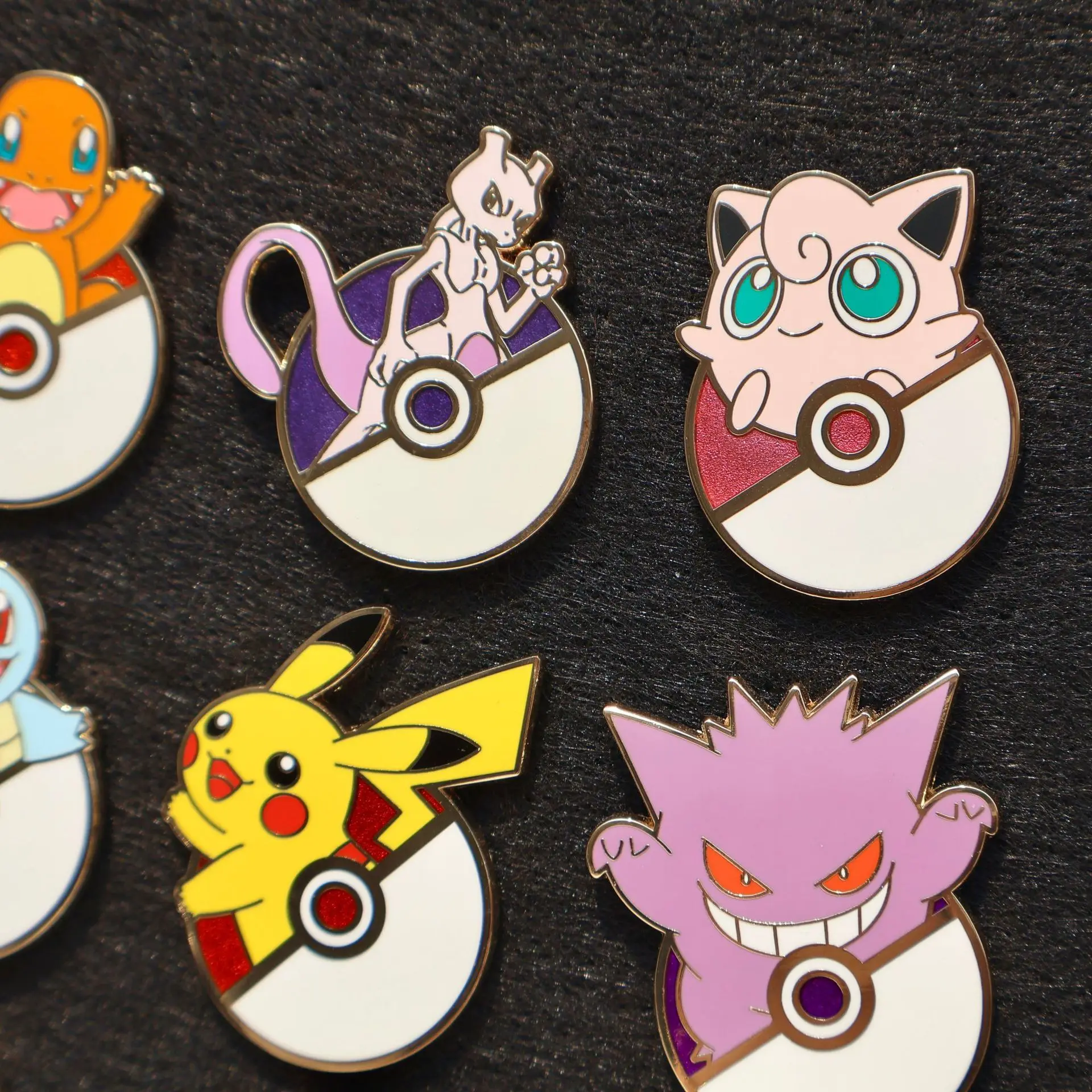Lugia Rayquaza Mimikyu Mewtwo Abzeichen Anime-Legende Monster-Pins Spiel-Anhänger Broschen für Rucksack Kleidung Revers ACG Cosplay Spielzeug – Detail 9