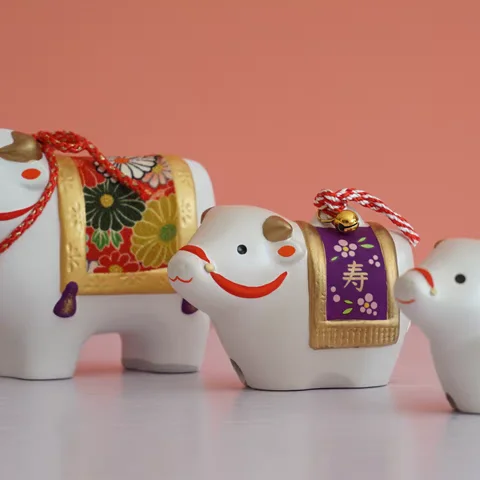 

Японский фармацевт Яо милый китайский зодиакальный бык керамический орнамент