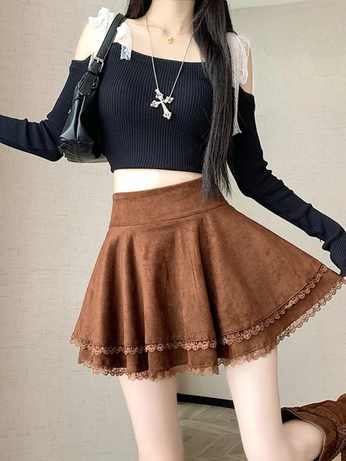 

Осень-зима бархатные кружевные лоскутные женские короткие юбки с тортом новые корейские мини-юбки трапециевидной формы с высокой талией женские