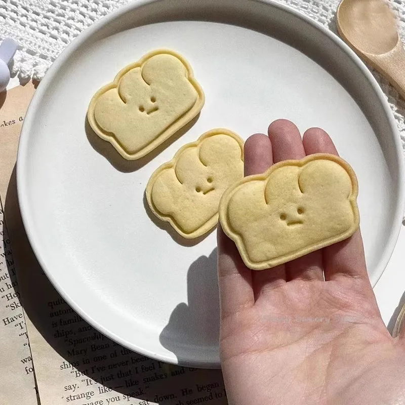 Bear Bread Expression Cookie Cutters 3D Plastic Biscuit Mold Cookie Stamp DIY Fondant Cake Mould Kitchen Baking Pastry Bakeware