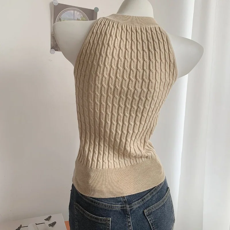Khaki Twist Sleeveless Neck-hanging Knitted Vest Women's Summer 2026 New Fashion Foreign Style Sleeveless Top
