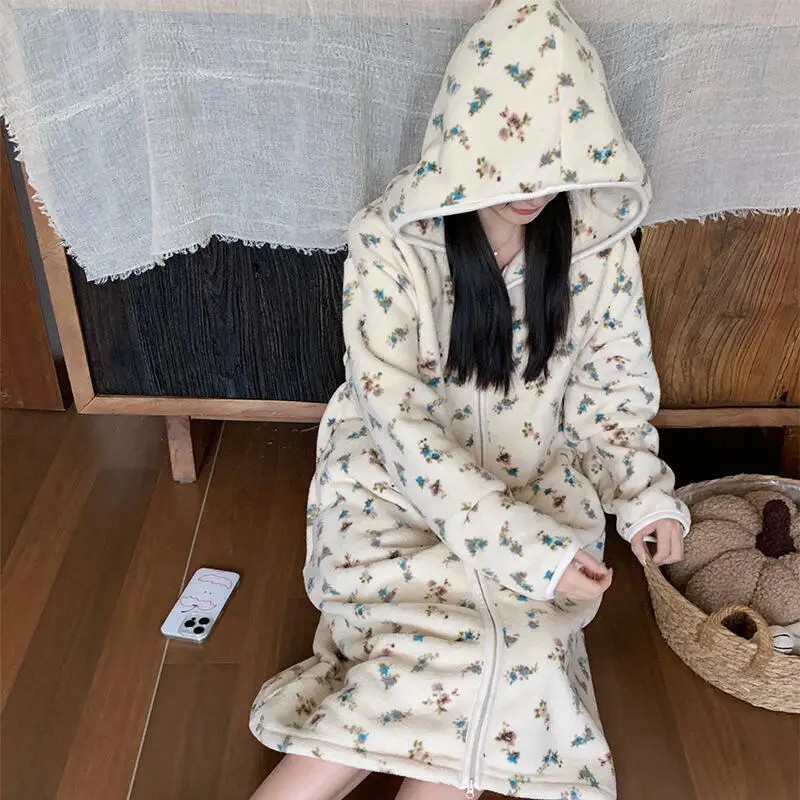 

Korean Style Hooded Keep Warm Robe Bathrobe Pajamas Nightdress Lady Autumn Winter Women's Homewear Long Coral Fleece Outerwear