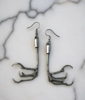 Gothic Raven Earring Crow Jewelry Oddities Bird Skull Claw Talon Stud Animal NU-GOTH Jewelry Gift