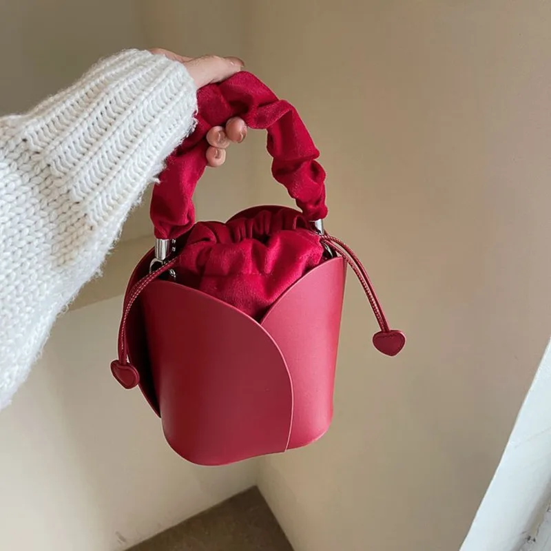 

2025 Women's Luxury 3D Rose Petal Bucket Bag Fashion Versatile Commute Handbags New Tote Designer Crossbody Shoulder Bag