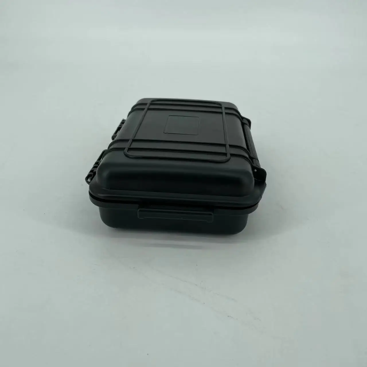 DPC009 High-end PP Material Waterproof Watch Case Protective Plastic Hard Shell Carrying Watch Case with 2 Slots