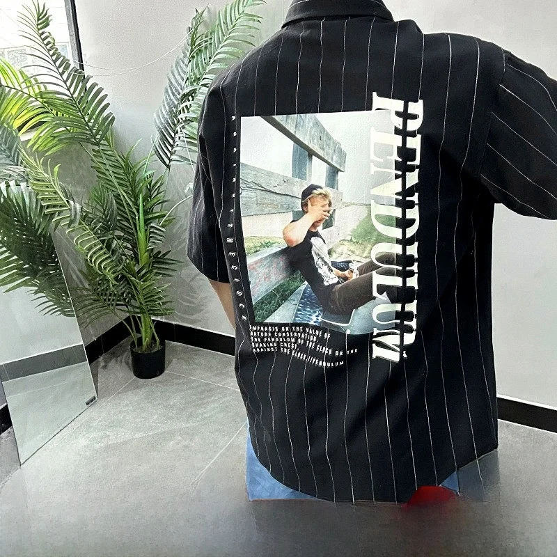 

Парные свободные полосатые футболки унисекс в корейском стиле High Street для летней моды, городской молодежи