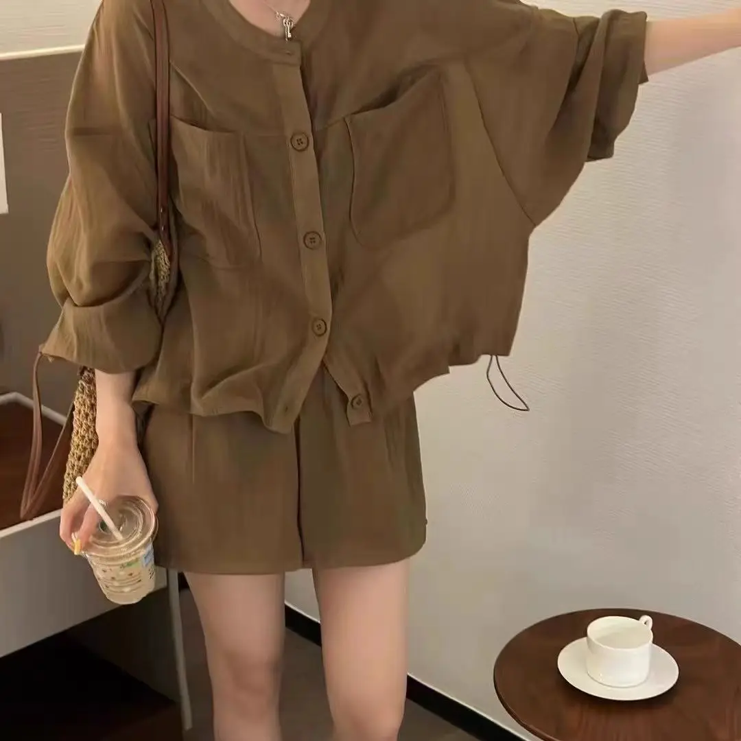 

Новый летний комплект с круглым вырезом, свободная солнцезащитная рубашка с длинными рукавами + шорты, женский комплект из двух предметов из льна и хлопка с завязками