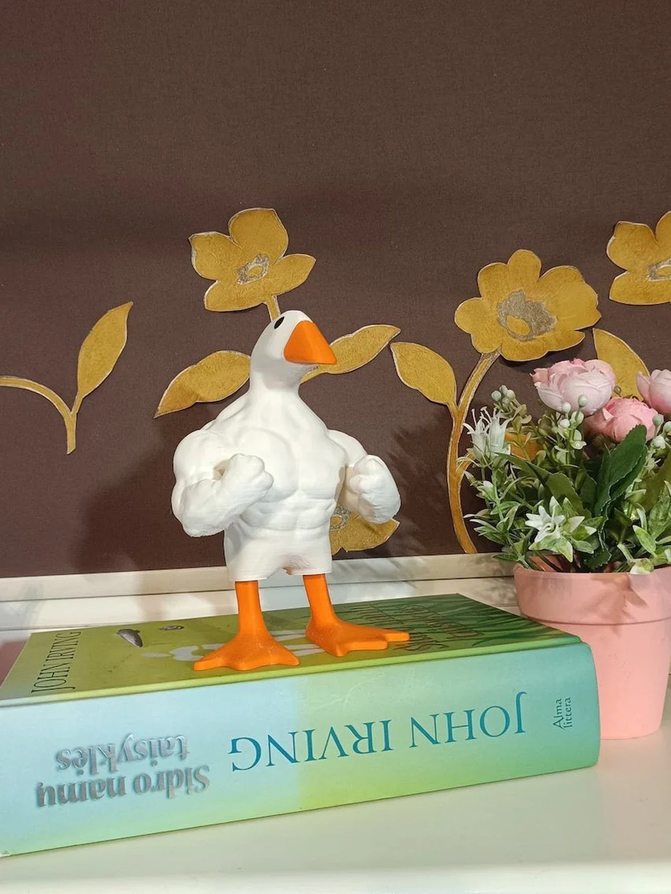 1pc Duck Statue Ornament Funny Muscle Duck Statue Decoration Resin Crafts Sculpture Ornament Decoration Mother gift Numberblocks