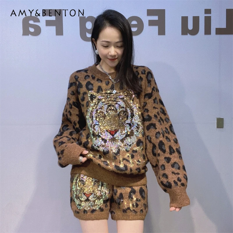 

Winter New O-Neck Thickened Long Sleeves Rhinestone Knitted Sweater Leopard Print Set Ladies Loose Knitwear Shorts 2-Piece Suit