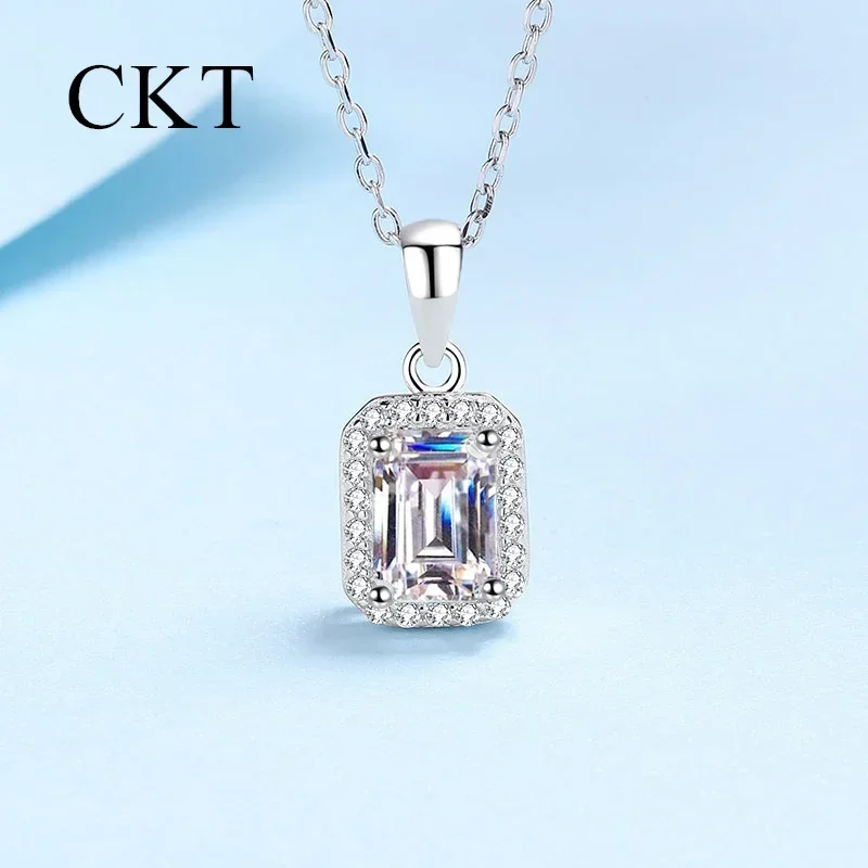 Necklace Full Chamfered 18K White Gold 1 Carat Moissanite Pendant for Women Platinum Pt950 Temperament Simple Matching Jewelry