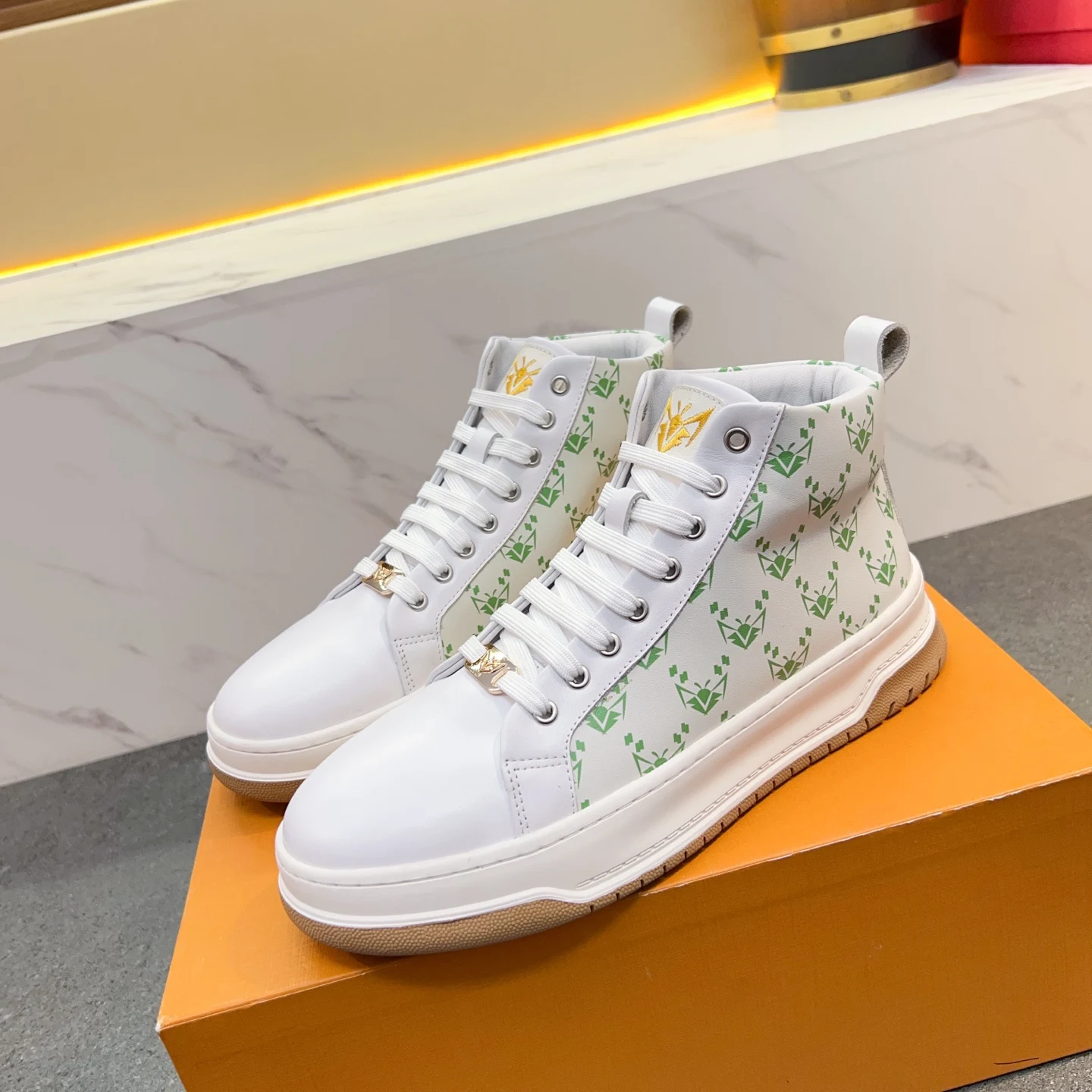 Men's Lac-up High-top boots outdoors Handmade Leather Casual Shoes Design Sneakers Man Comfortable Sports shoes Comfortable