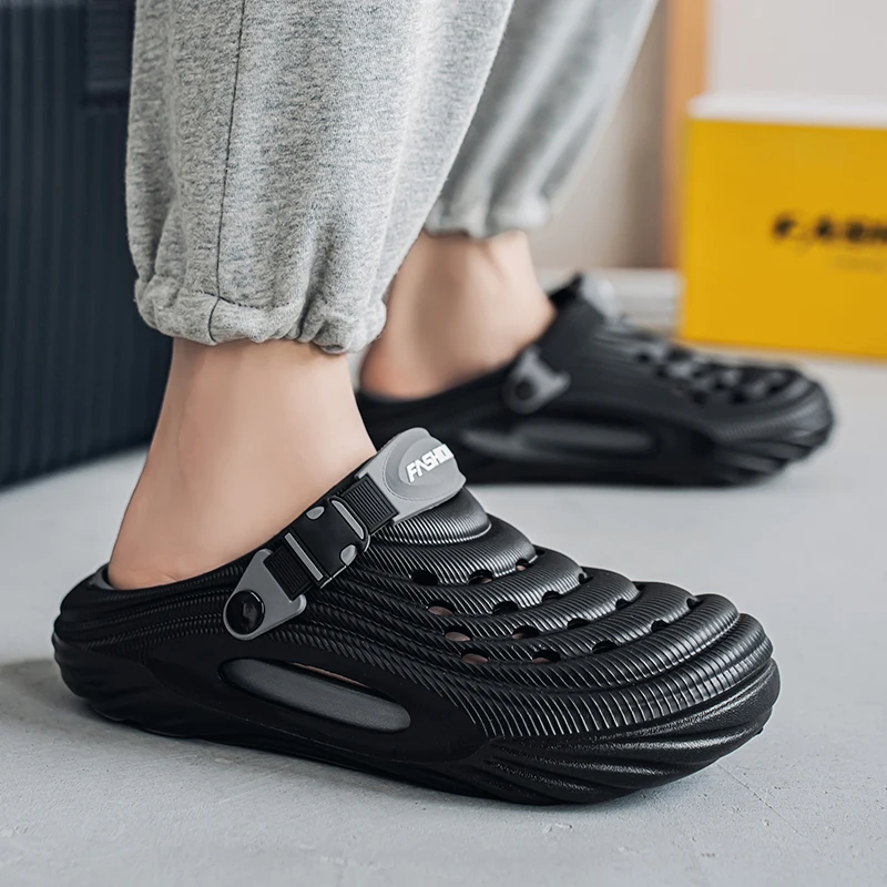 New Couple Models Hole Shoes Summer Women's Sandals Beach Lightweight Men's Slippers Baotou Waterproof Sandals Slippers Men image 4