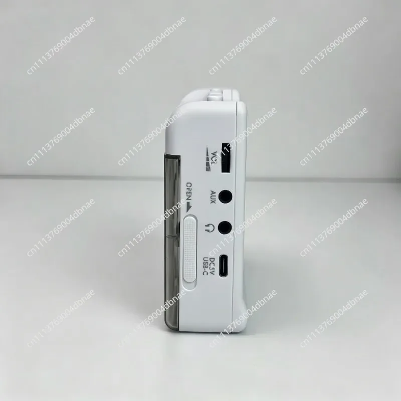 The new tape player has Bluetooth transmission function, and the tape recorder automatically stops stereo.