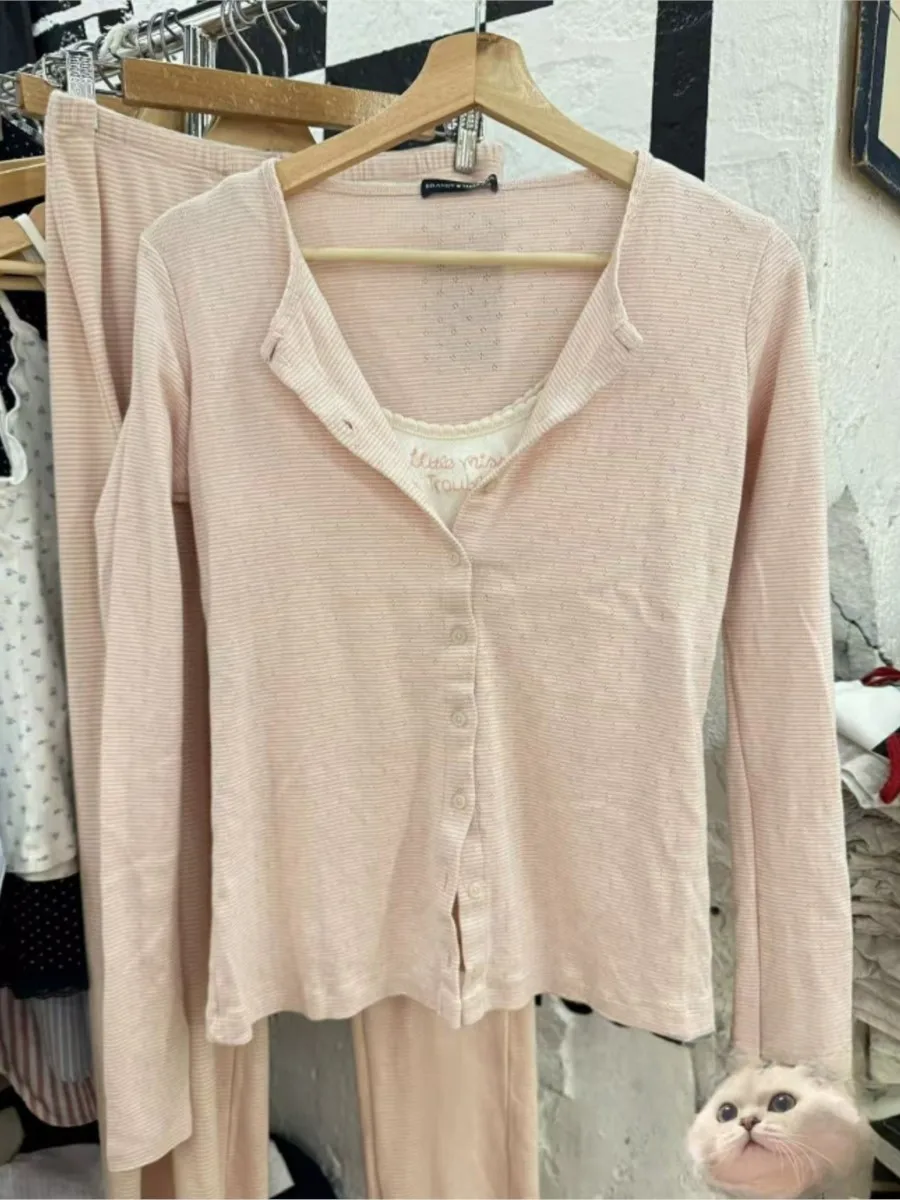 

Pink Eyelet Sweet Slim T-shirt Women New O-neck Single Breasted Cotton Soft Long Sleeve Tee Shirts Cute Preppy Style Basic Tops