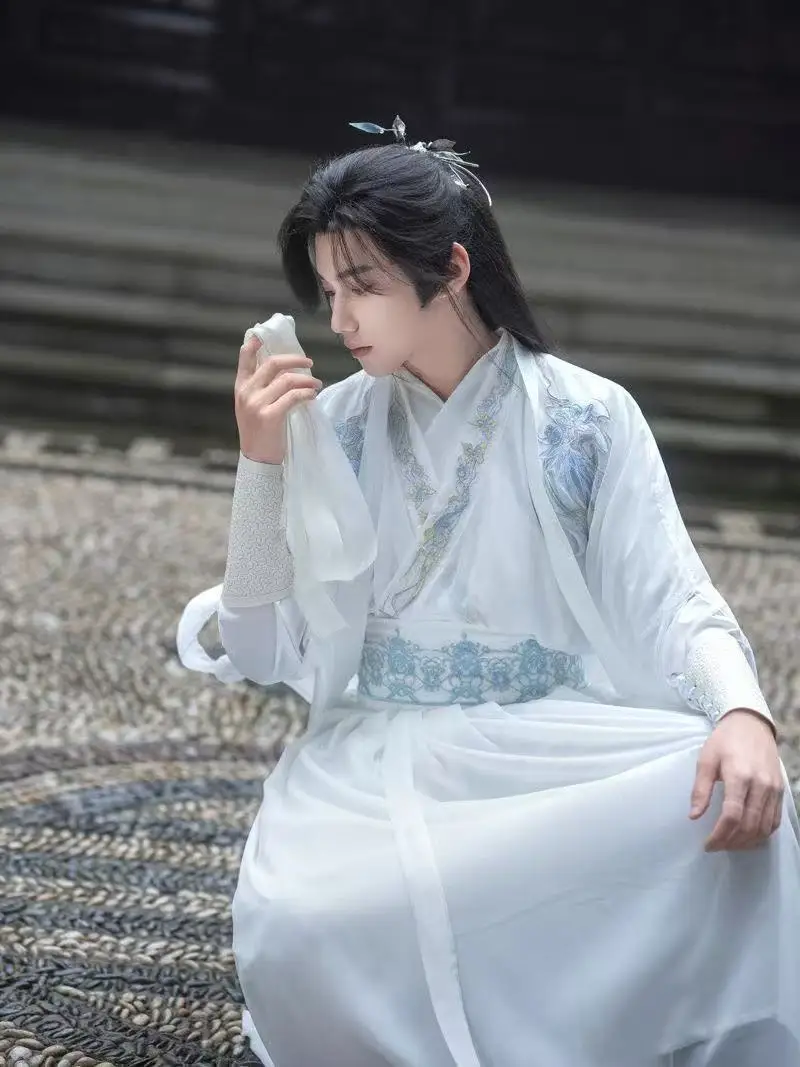 Ricami vintage Hanfu Uomo Donna Costume tradizionale da fata Spadaccino di Halloween Abbigliamento cosplay Abito di carnevale da palcoscenico di strada