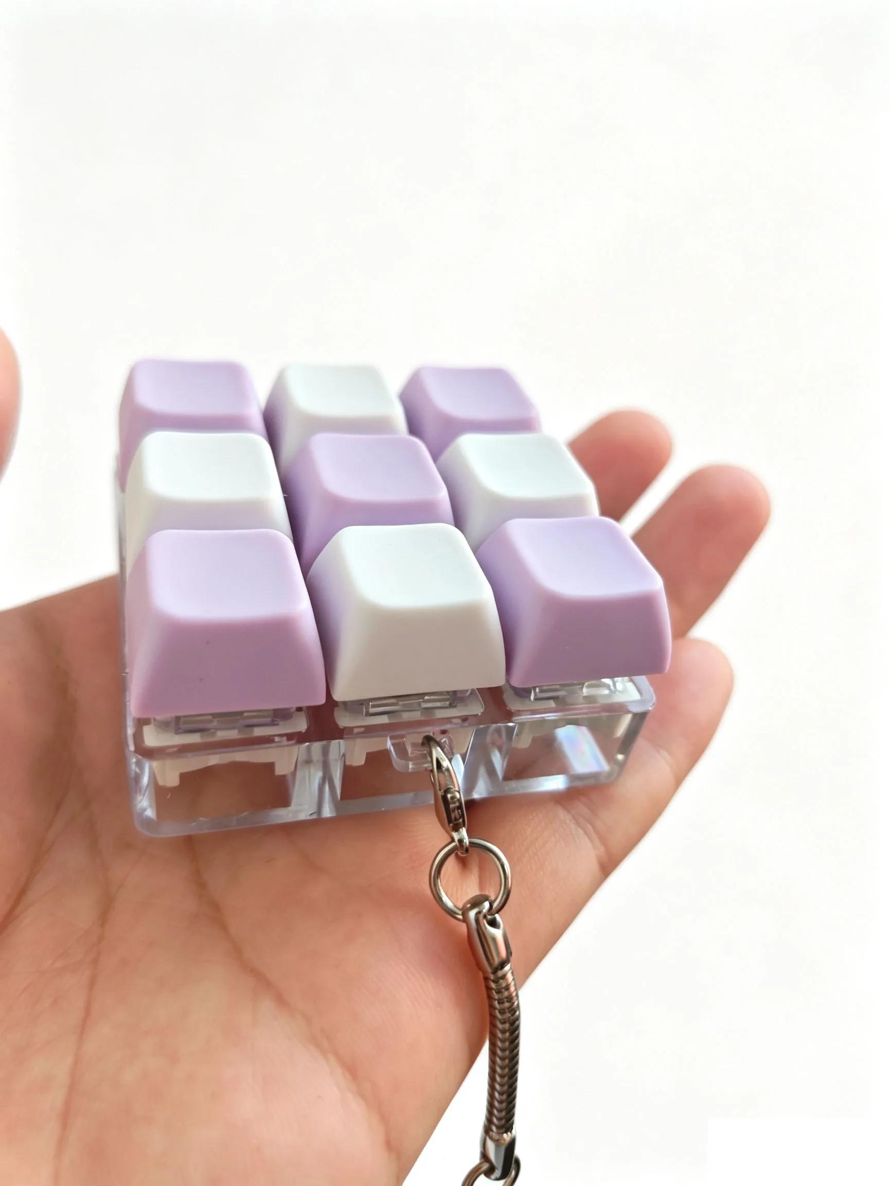 Embedded 1/2/3/4/9 Buttons Fidget Clicker Mechanical Keyboard Fidget Keychain for Gifts to Spend Boring Time (No LED Light)