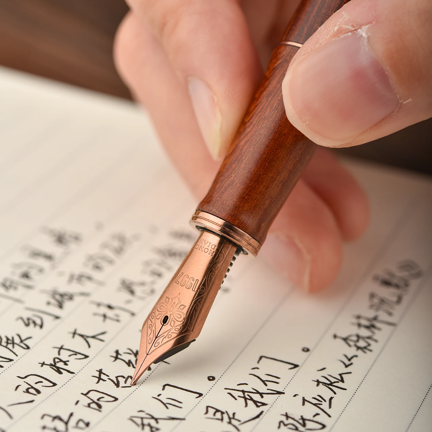 قلم حبر خشبي طبيعي من Hongdian A10 EF F Nib بني أسود مع قلم هدية للكتابة المكتبية #3