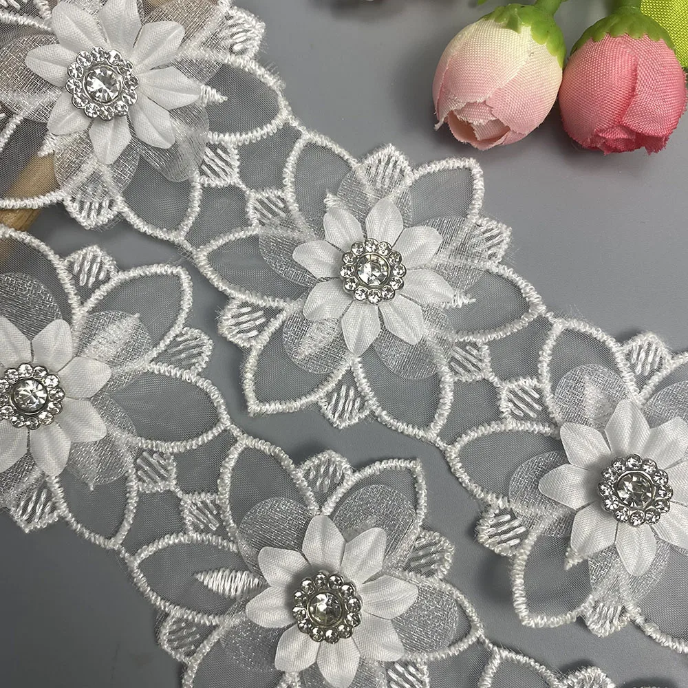 10 pezzi fiori bianchi pizzo Trim tessuto di pizzo ricamato diamante cucito forniture artigianato per Costume cappello decorazione abito da sposa