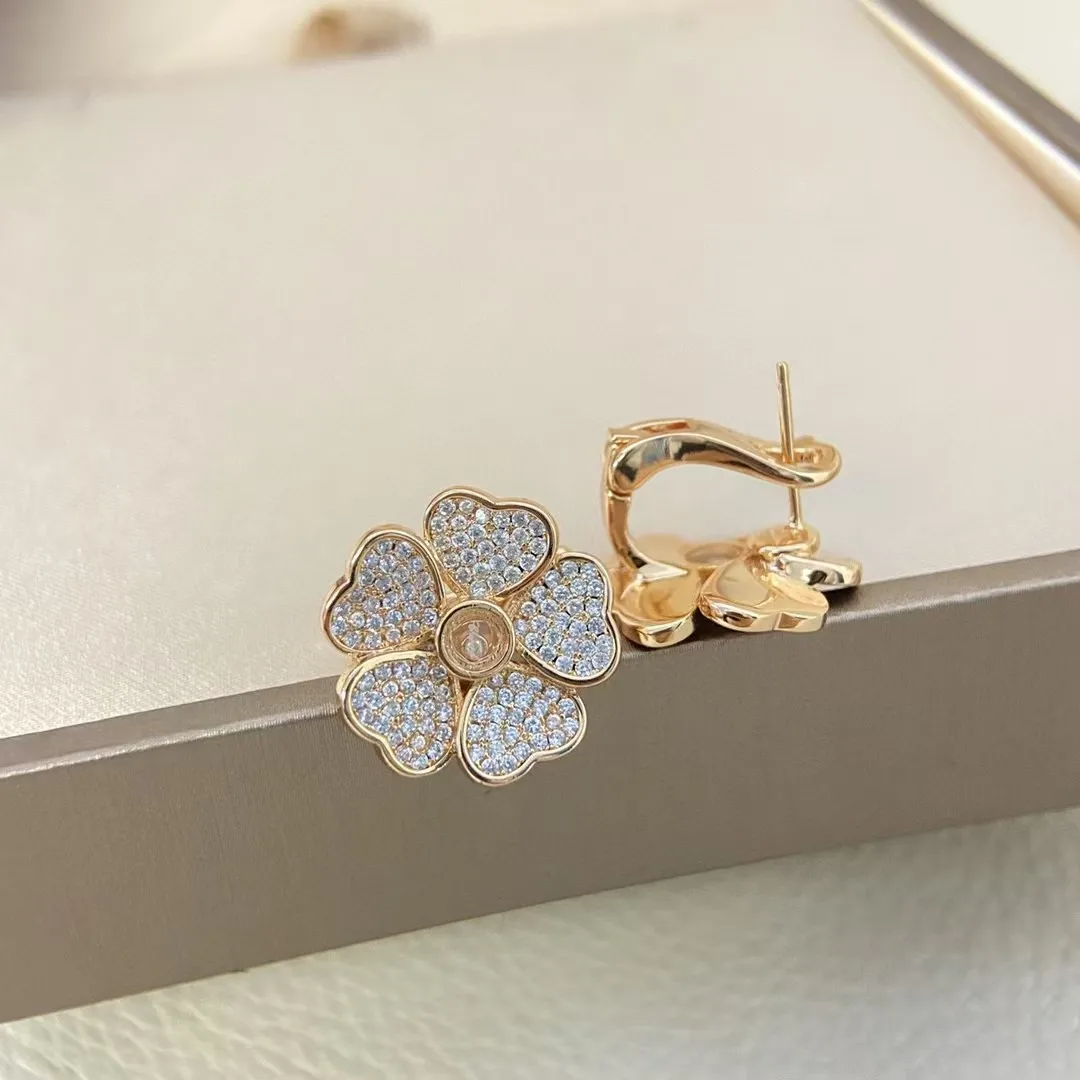 

Women's Simple Elegant Micro 18K Gold Plated Four-Leaf Clover Ear Studs S925 Sterling Silver Fashion Jewelry Gift for Her