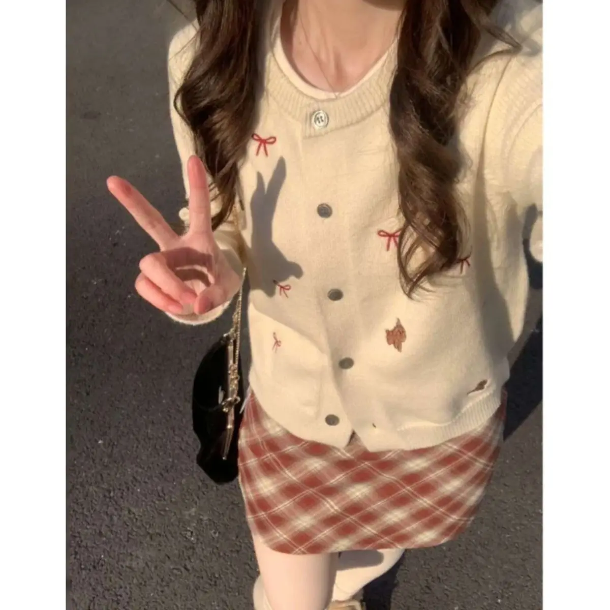 

Bow Embroidered Sweater Coat Women's Spring and Autumn 2024 New Sweet Age-reducing Loose Short Sweater Cardigan