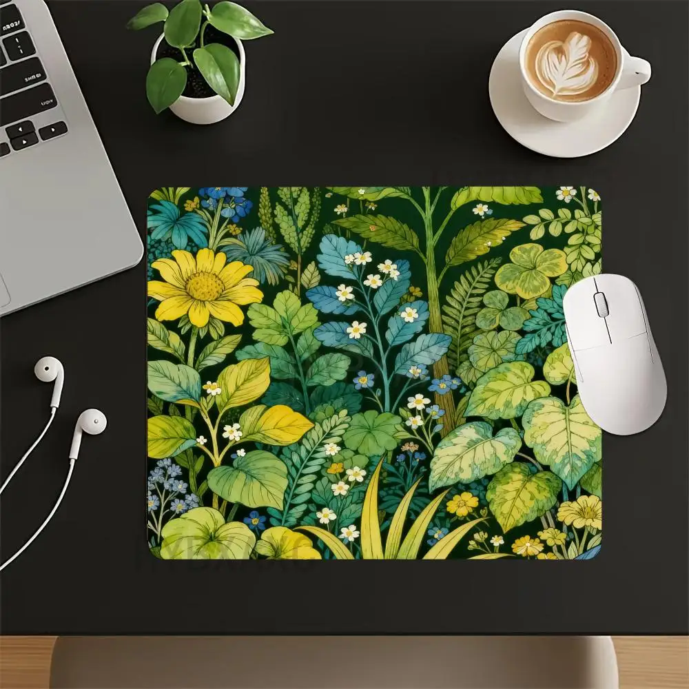 

HYBXAXC Round Small Mouse Pad Non Slip Rubber Base, Vintage Botanical Wildflowers Pattern Design for Gaming Office Desk Decor