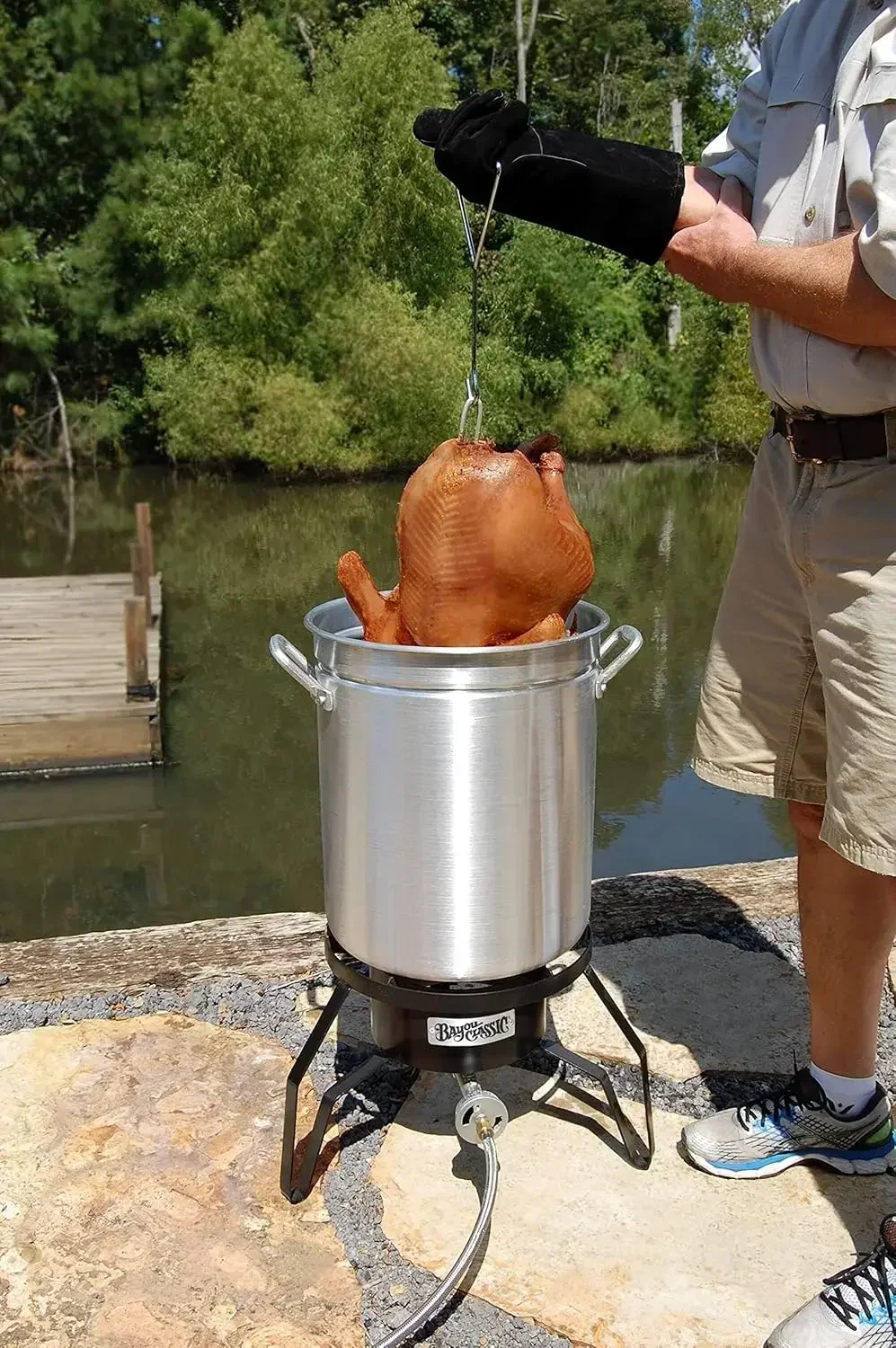 Enterprises Turkey Deep Fryer Oversized 44 Quart Stainless Steel Big Bird Kit by Bayou Classic for Big 25 lbs Huge Turkeys