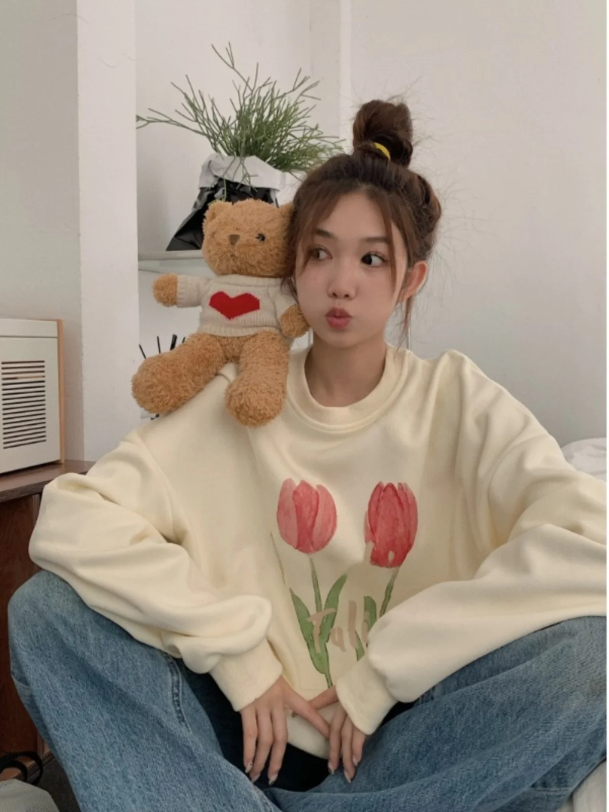 

Новинка: Женская свободная толстовка с принтом «Тюльпан» в стиле «сладкое молоко», удлиняющая фигуру, для осени