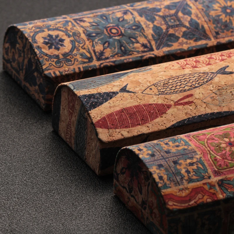 New Creative Treasure Mural style Magnetic Glasses Case Retro Portable Pressure Resistant Unisex Sunglasses Box