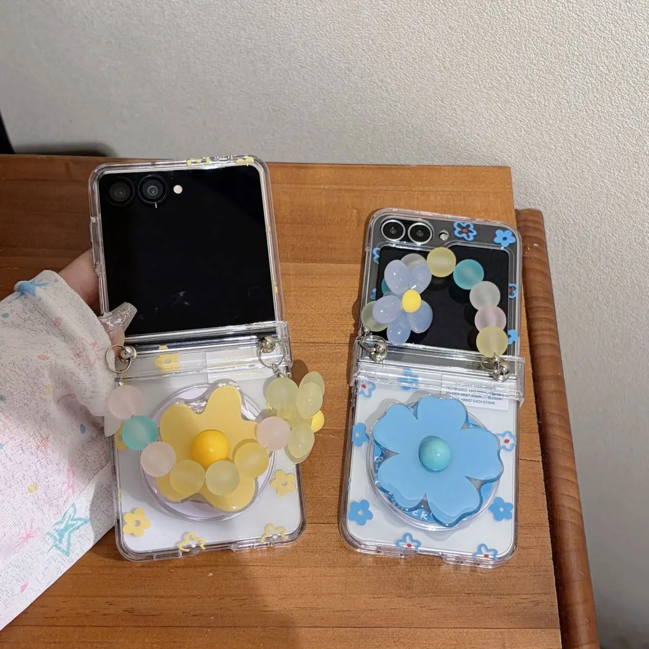 Blue and Yellow Flower Stand for Samsung Galaxy Z Flip 8 7 6 5 Protective Back Cover for ZFlip8 ZFlip6 ZFlip7 Case Shell