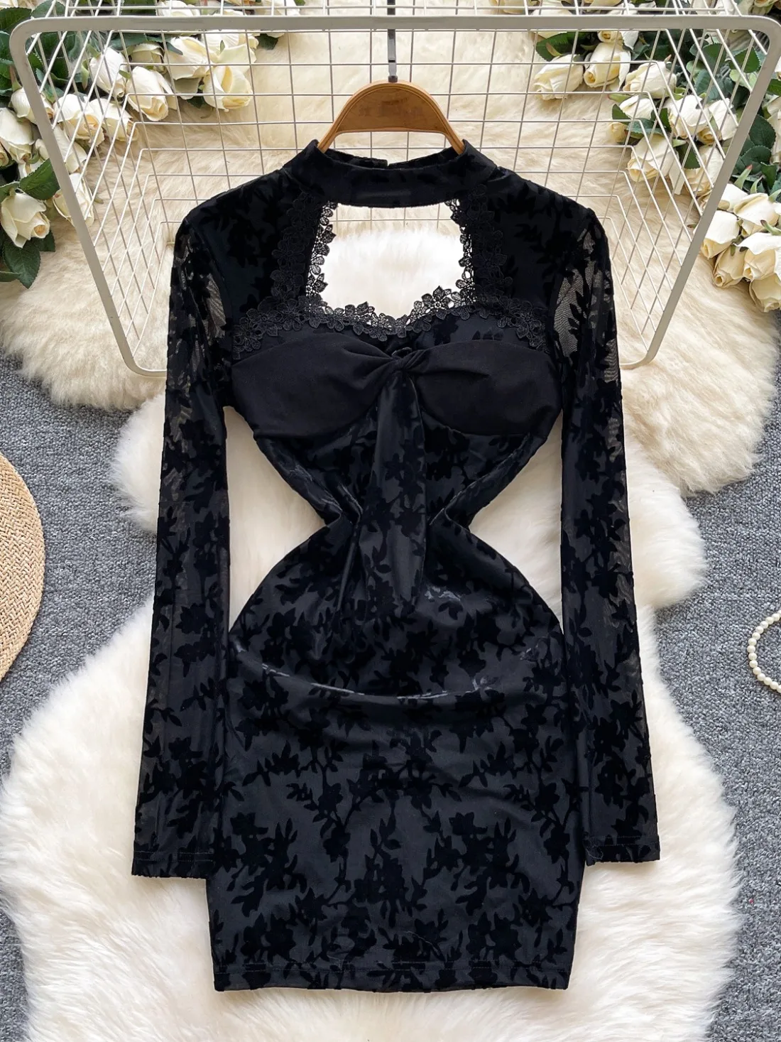 Foamlina moda mujer Otoño Invierno vestido Sexy encaje Floral empalmado recortado cuello alto manga larga estampado Mini vestido de terciopelo