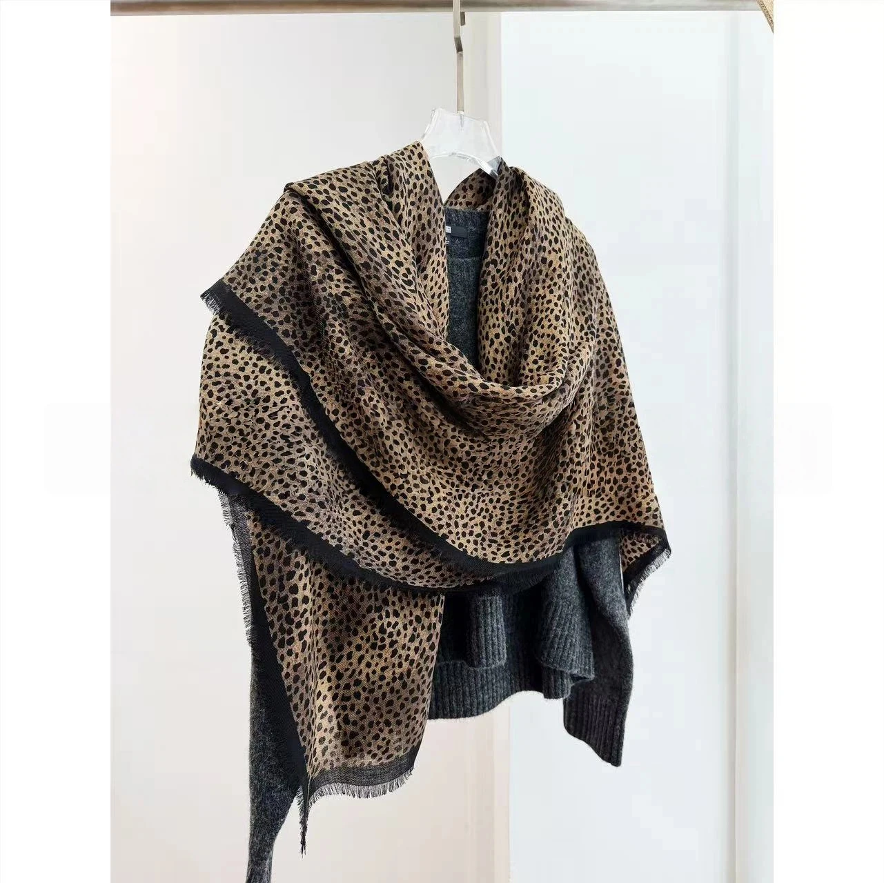 sciarpa-100-lana-con-motivo-leopardato-retro-per-donne-lussuosa-sciarpa-quadrata-grande-con-frange-e-stampa-leopardata-per-l'inverno