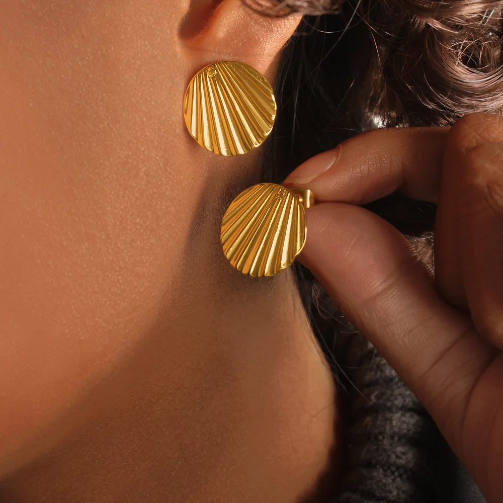 DIY accessories 2025 stainless steel geometric fan-shaped embossed curved earrings plated with 18K gold do not fade cold wind st