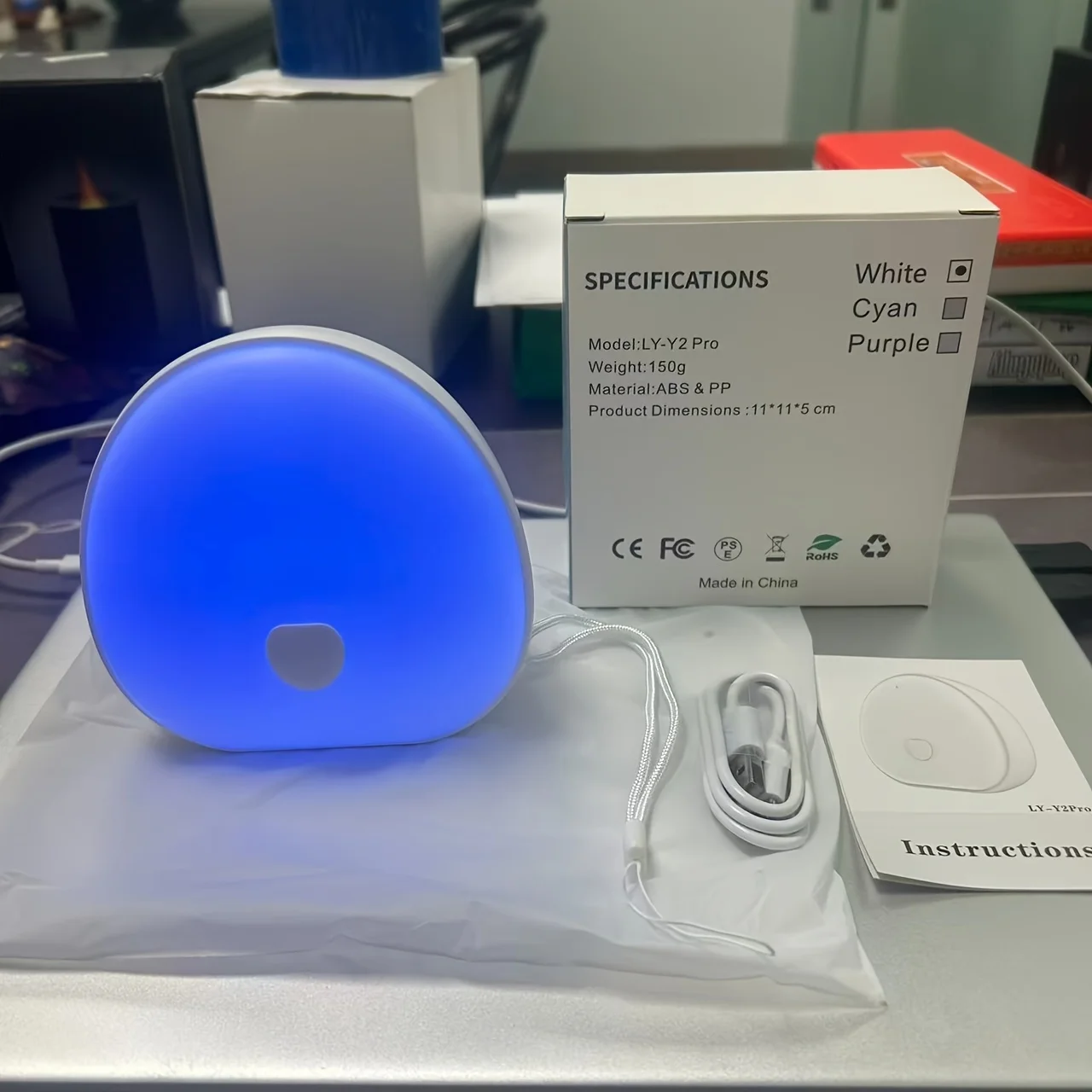 ضوء ليلي محمول مع 10 ضوضاء بيضاء طبيعية - آلة صوت للنوم للحضانة وغرفة النوم والاسترخاء والشحن من النوع C والمؤقت