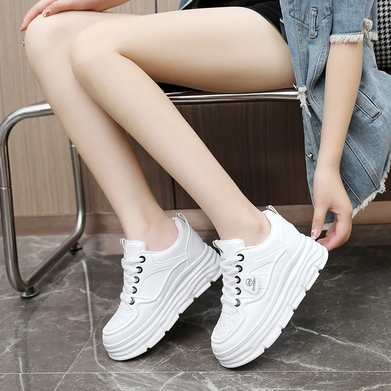 2024 Mode Sneakers Voor Vrouwen Tennis Dames Dames Witte Nieuwe Sportschoenen Voor Gym Platte Zool Dames Sneaker Tenes Mascolino Platform