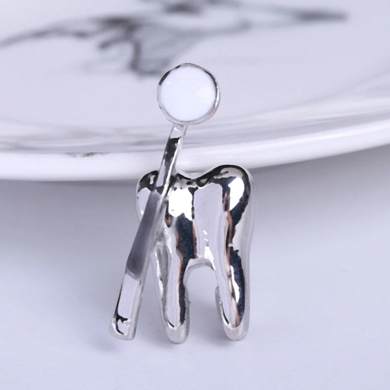 1PC Cute Tooth-Shaped Medical Brooch - Classic Lapel Pin for Doctors/Nurses (Backpack Badge & Gift Jewelry)