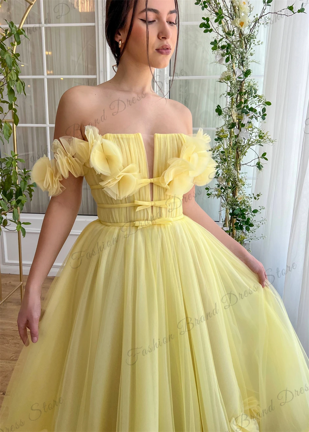 Tulle Strapless 3D Flower Butterfly Cocktail Dresses Corset Lace Appliques Graduation Gowns A-Line Tea-length Homecoming Gowns