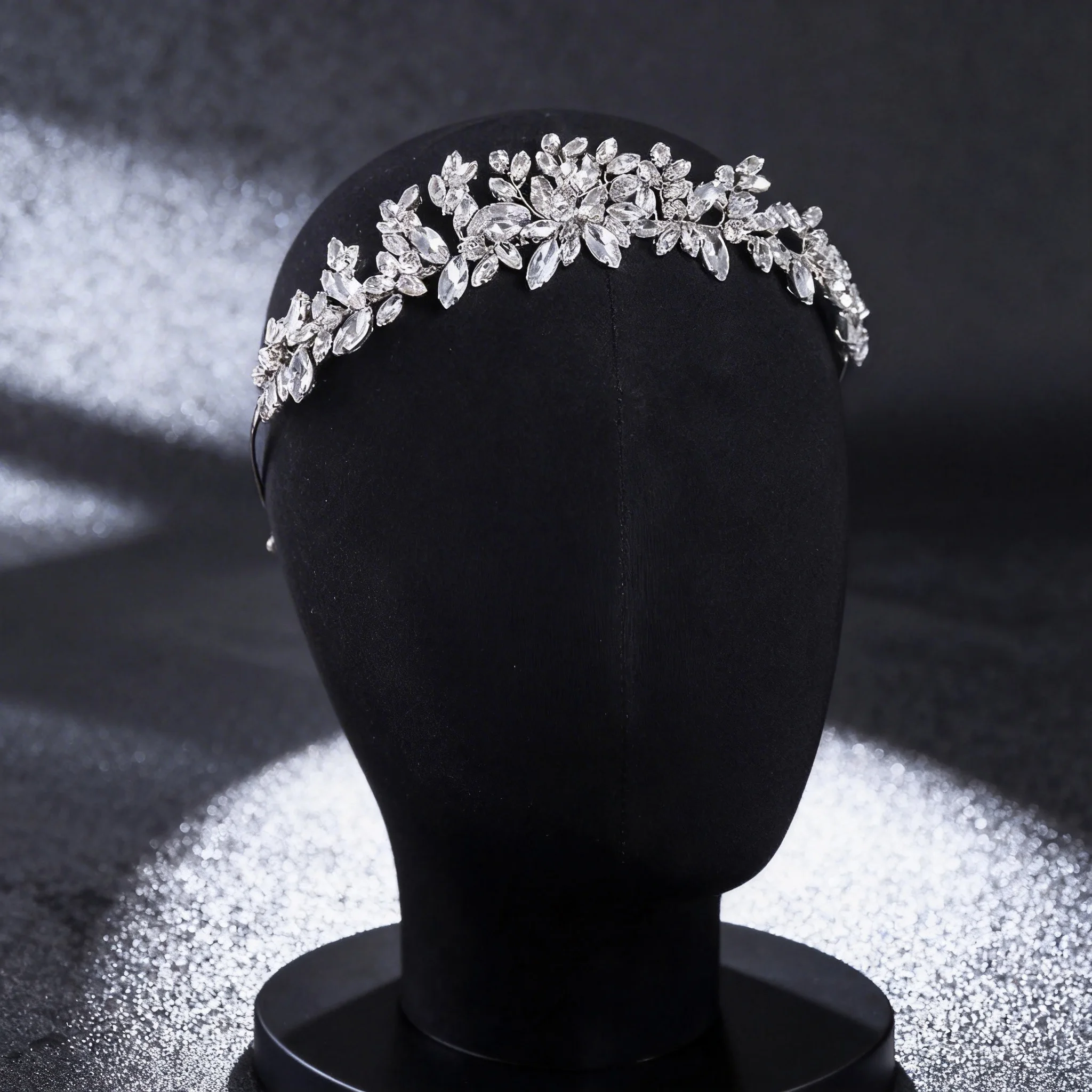 

1 elegant and minimalist rhinestone handmade bridal hair hoop and headband, suitable for weddings, balls, and everyday dresses
