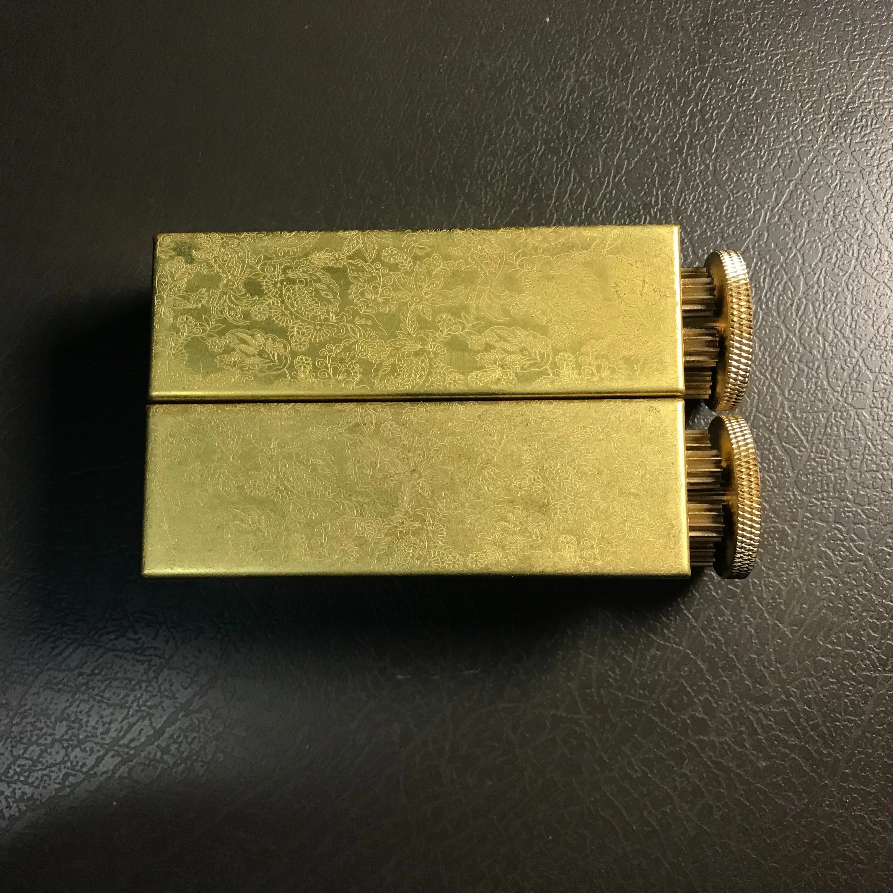 High Quality Brass Hand Made Retro Gear Cigarette Rolling Machine