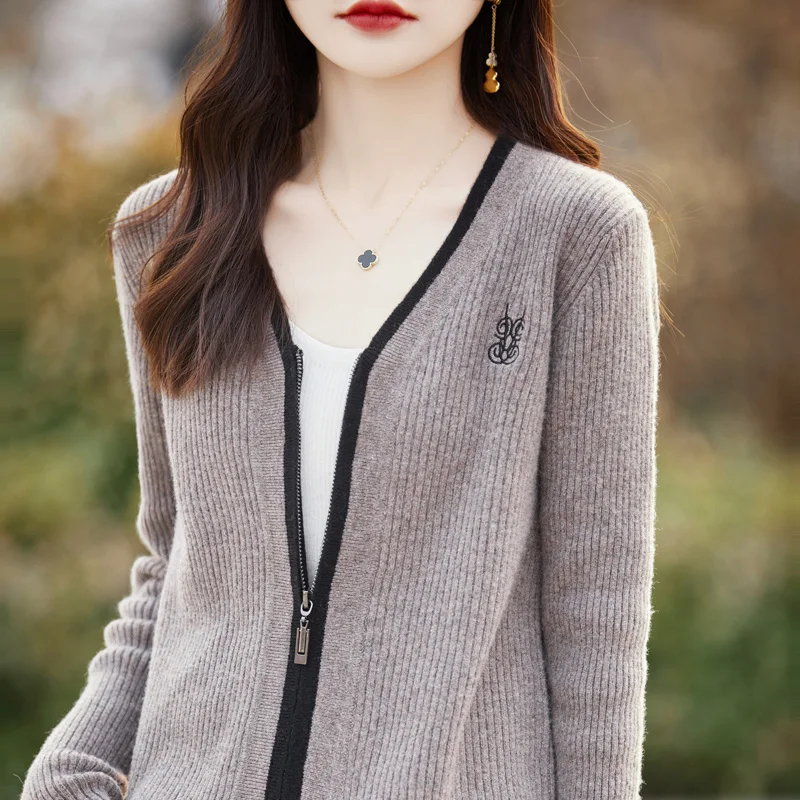 2024 Spring Fashion New Short Sweater Women's V-Neck Zipper Cardigan 100% Merino Wool Fashion Embroidered Cardigan Jacket Top