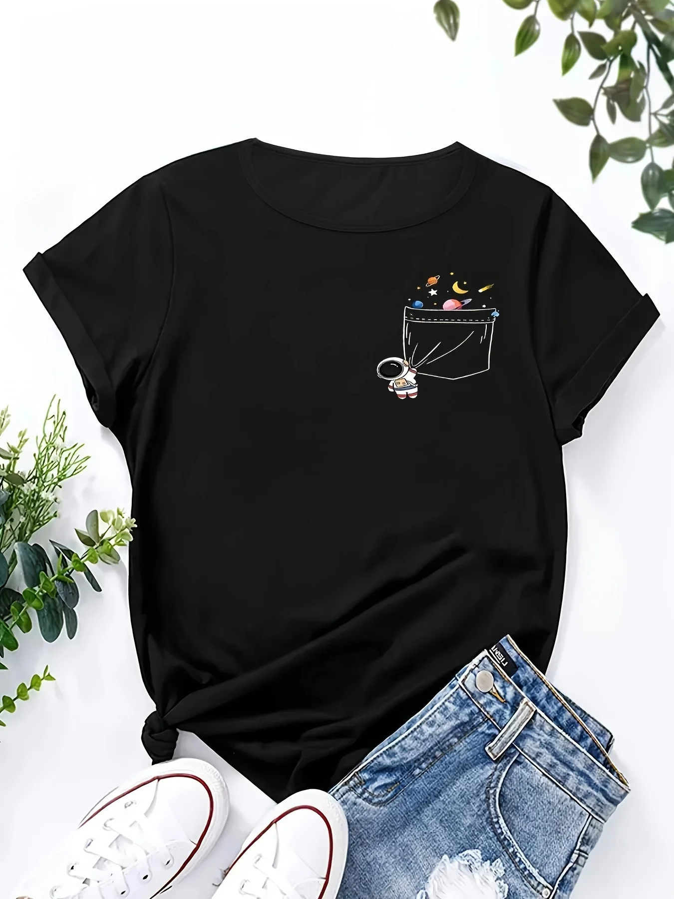 Women's Astronaut Planet Graphic T-Shirt Short Sleeve Crew Neck Top with Starry Sky Print Space Theme Party Whimsical Clothing