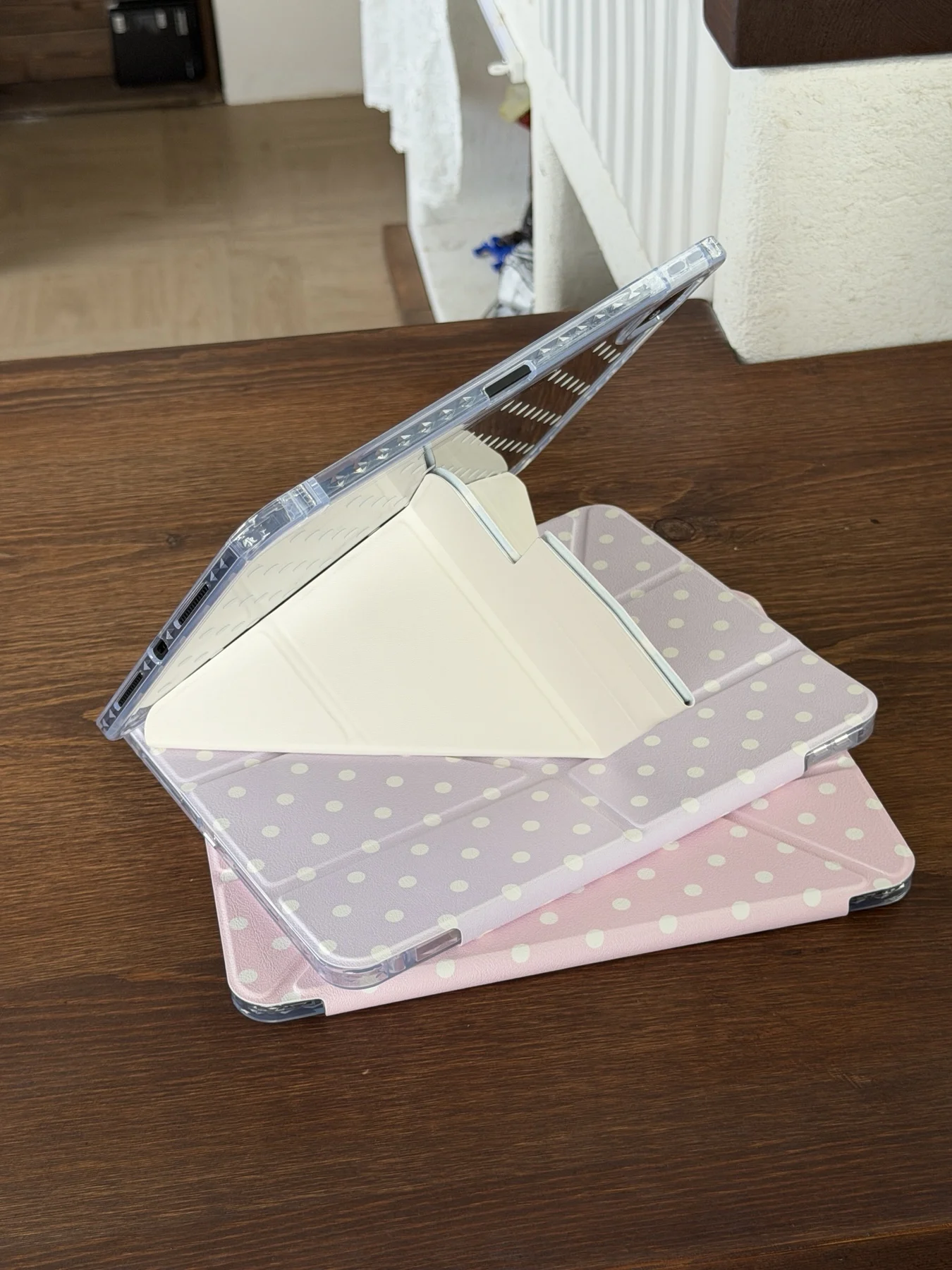 Fashion Snap-Closure Polka Dot Y-Fold iPad Case (6 Colours) For IPad10/11th Air 11 4/5 10.9 Pro 11 12.9 iPad 10.2 7/8/9th Gen 6