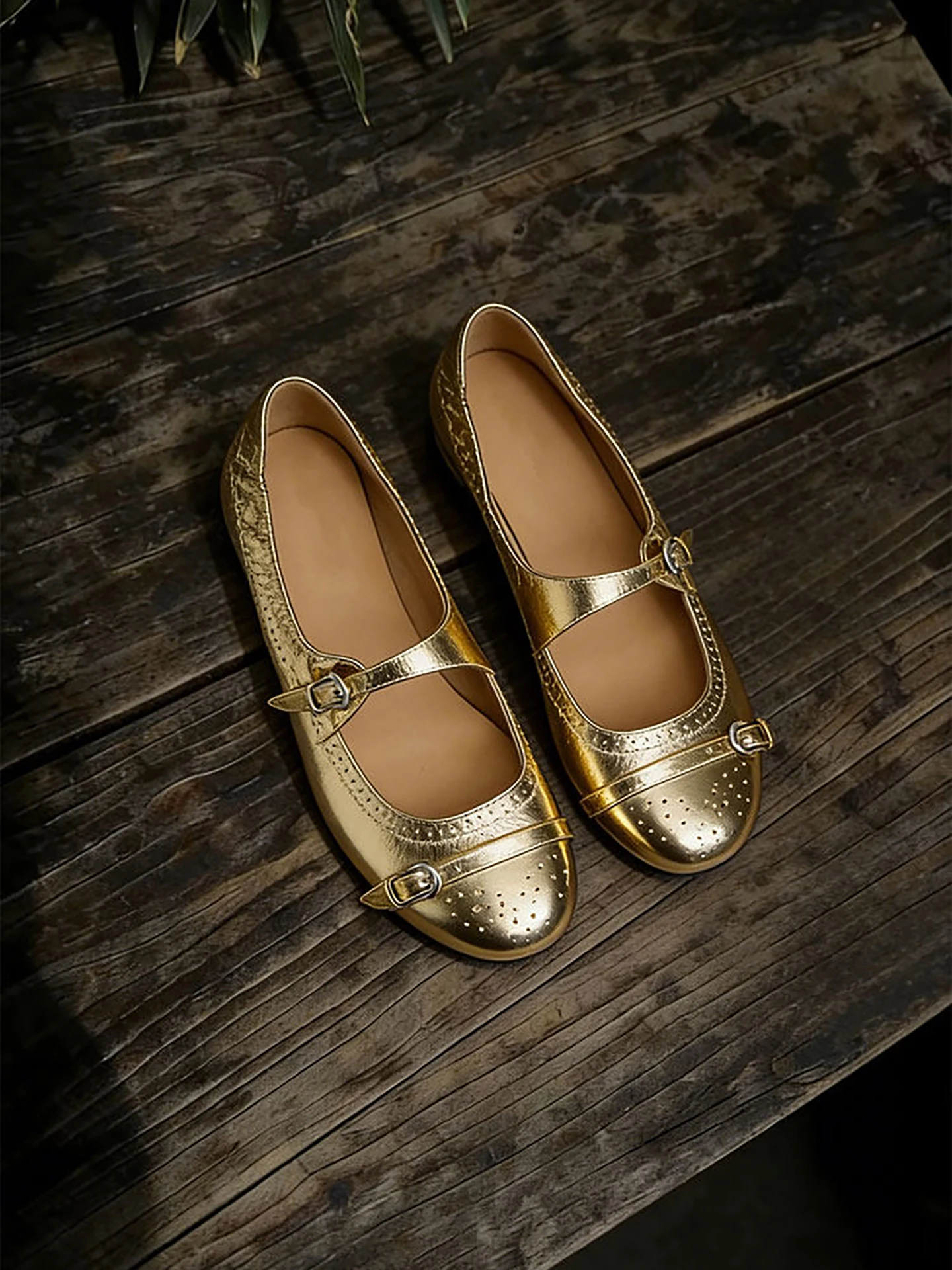 retro-block-ballet-mary-jane-shoes-women's-spring-summer-new-flat-bottom-gold-buckle-strap-mouth-single-shoes-fashionable-flats