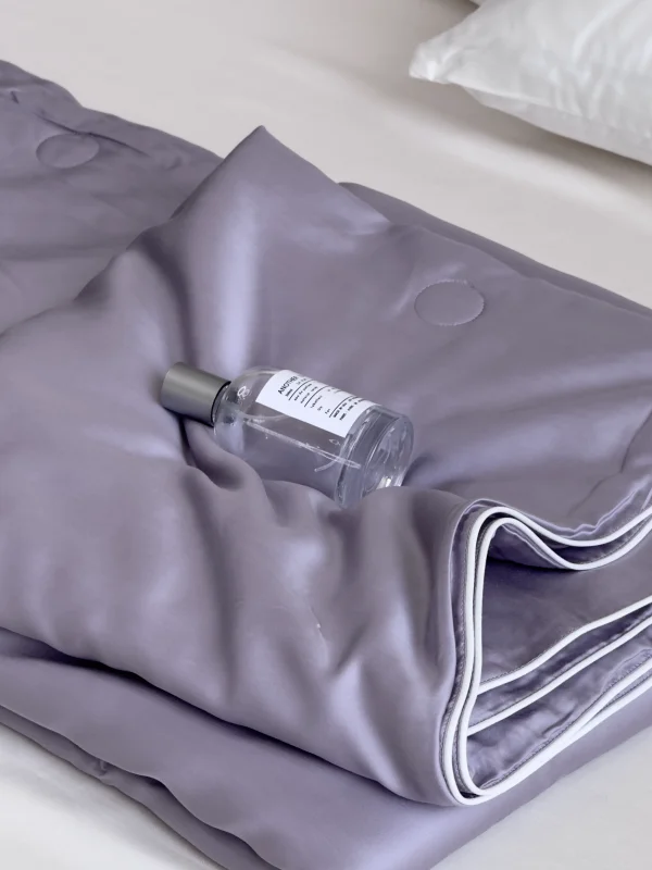 

Дышащие, влагоотводящие летние одеяла из шелка с охлаждающим эффектом, легкие, гладкие, мягкие, из высококачественной пряжи, для кондиционированных помещений.