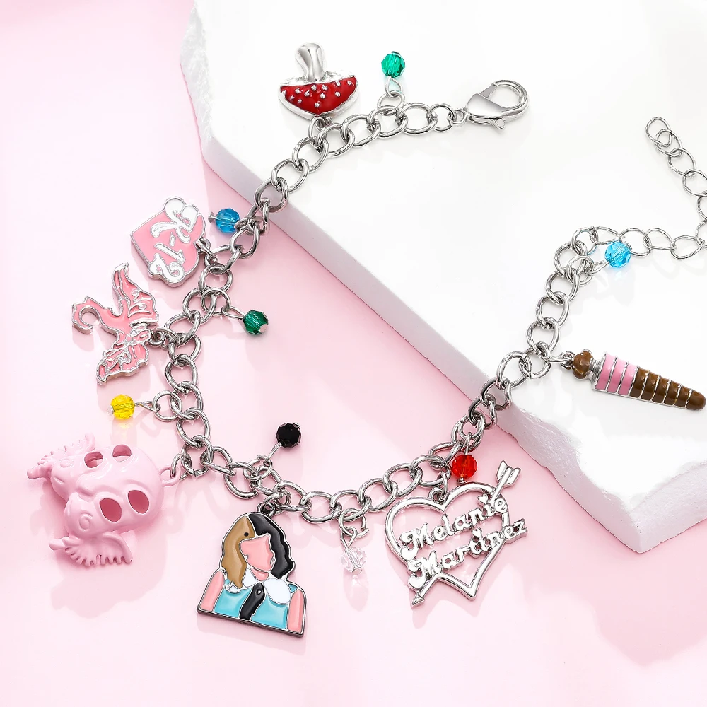 Cry Baby Charm Bransoletka Anime Movie Chrm Wisiorki Dangle Chain Bangle Modna biżuteria dla kobiet Dziewczyny Fani Kolekcja Prezent