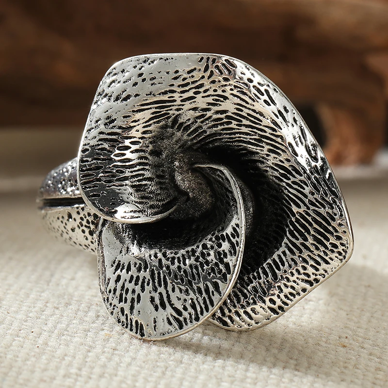 Ästhetischer Minimalistischer Lotus-Ring für Damen, Handgefertigt, Elegant, Persönlich, für Bankette und Jahrestage, Einzigartiger Schmuck, Accessoires, Kunsthandwerk – Detail 5