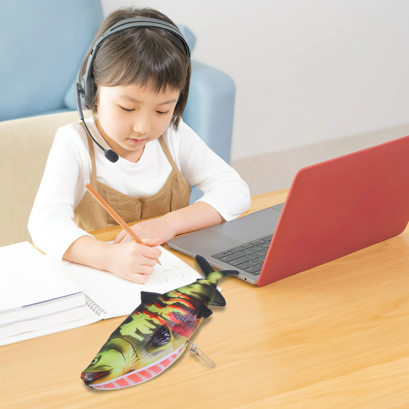 مقلمة على شكل سمكة، تصميم واقعي، مادة بسحاب للإغلاق، حقيبة قرطاسية منظمة واسعة، سفر للمراهقين